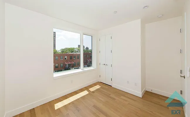 Rented by EXR | media 44