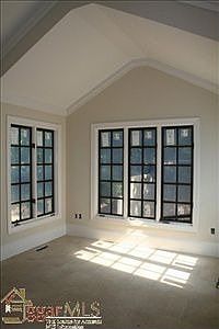 3rd image of 318 Meyers Dr