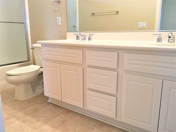 5th image of 542 Jenny Cir