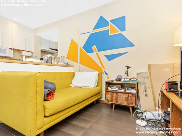 170 Rawson Rd #2, Brookline, MA 02445