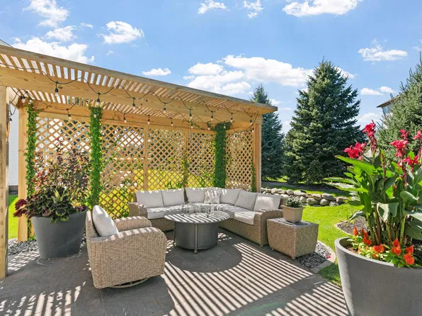 1986 Red Oak Path, Shakopee, MN 55379