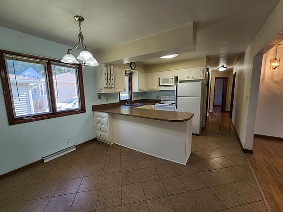 5th image of 2258 Sunnyside Cir