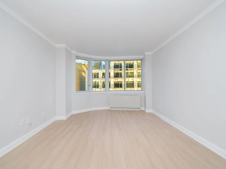 140 Riverside Blvd #727 — Photo 4