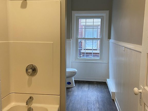 5th image of 609 N Plum St APT 3
