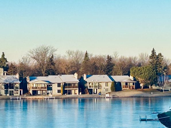 1710 Lake Largo Dr, Green Bay, WI 54311
