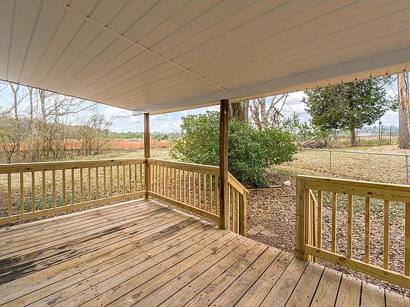 4th image of 144 Greenridge Rd