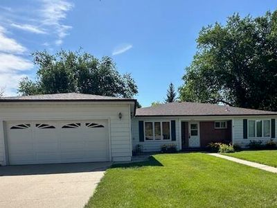 1323 N 3rd St, Aberdeen, SD, 57401