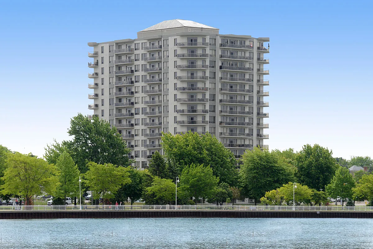 Waters Edge — Photo 1