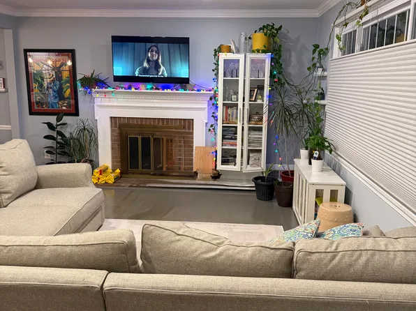 6118 Dorchester St, Springfield, VA 22150