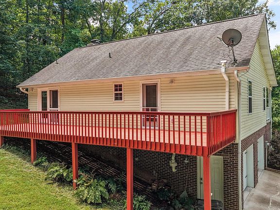 5th image of 945 Frontier Cir
