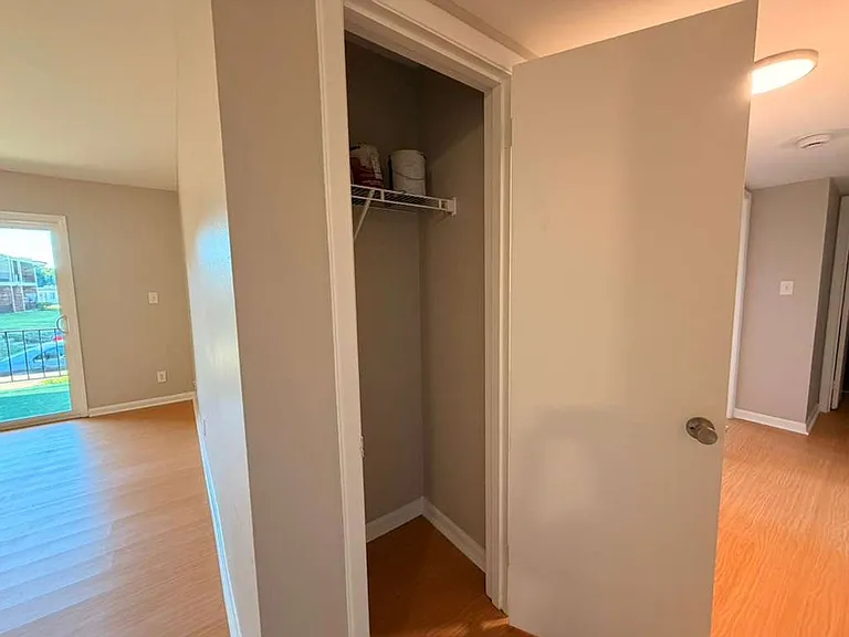 2831 N Ohenry Blvd #C — Photo 8