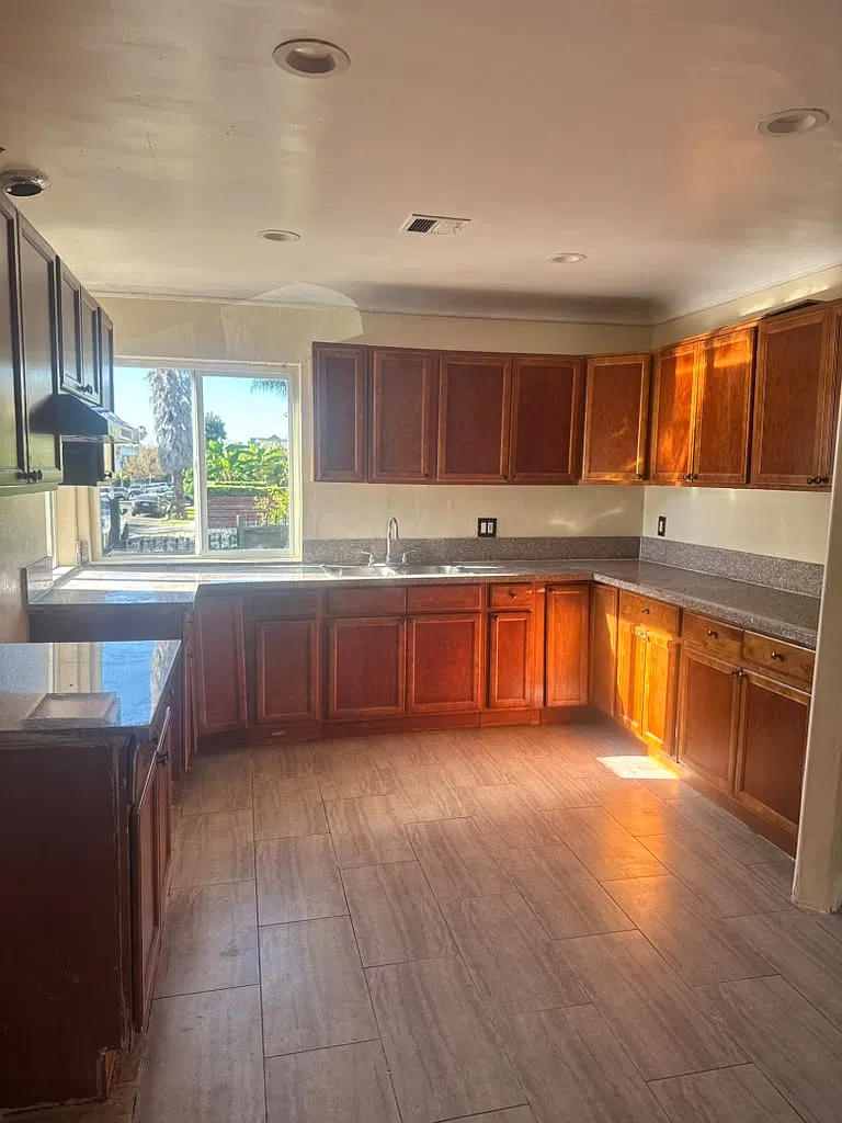 2 bed, 1.5 bath, 1000 sqft, $3,200 — Photo 1