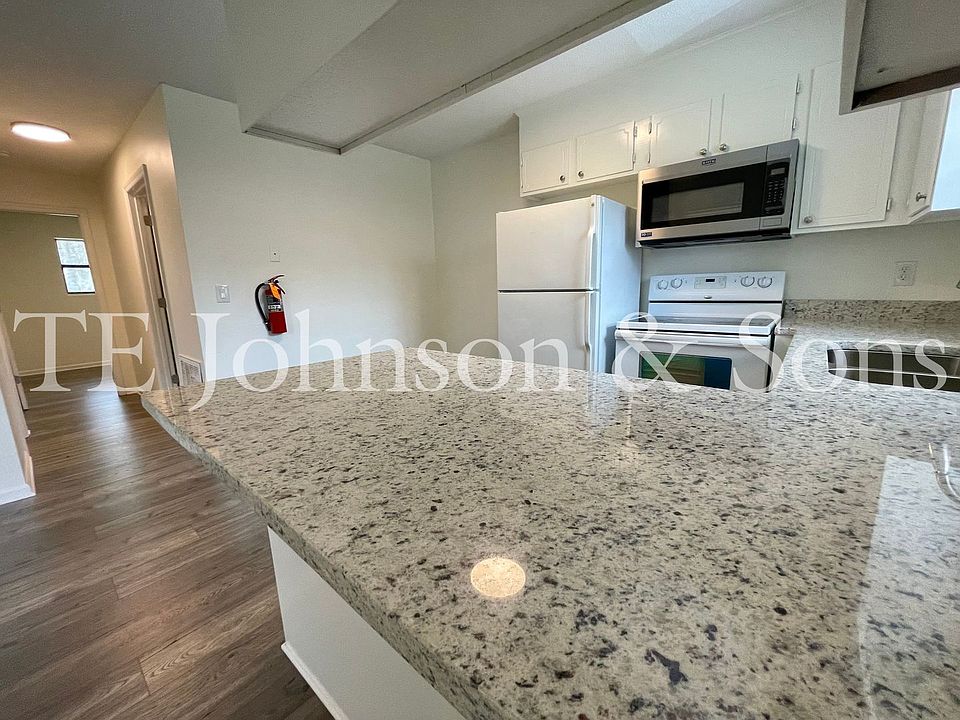 1st image of 2404 Markwood Ln #D