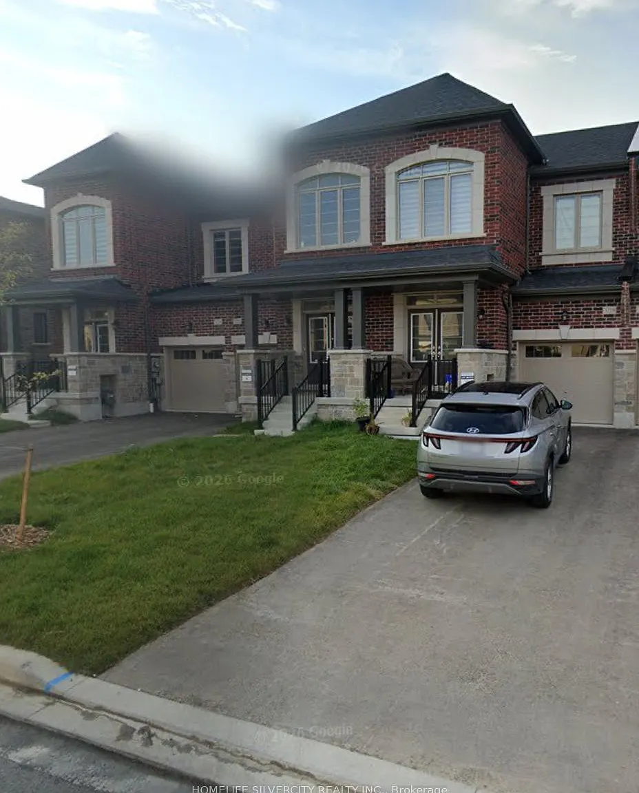 4 bed, $3,000 — Photo 1