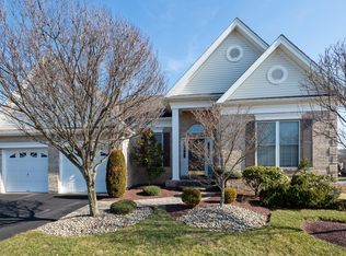 23 Country Club Dr, Monroe Township, NJ 08831
