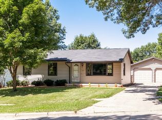 1640 23rd St NW, Cedar Rapids, IA 52405