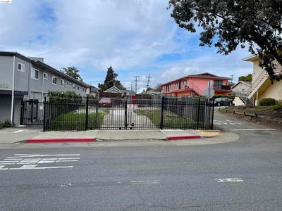 35th Ave, Oakland, CA, 94619