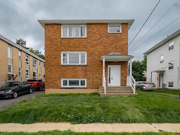 2nd image of 8 Rosedale Dr