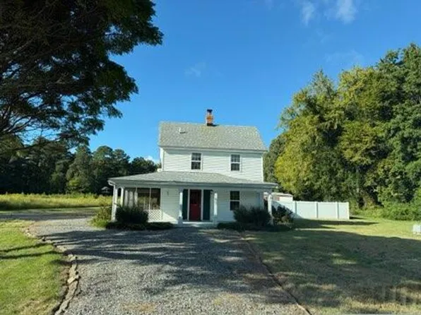 2774 E River Rd, Cardinal, VA 23025