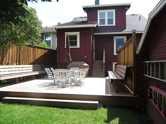 Deck, back of house