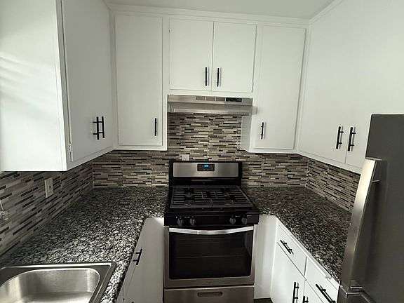 3rd image of 11950 Acacia Ave APT D