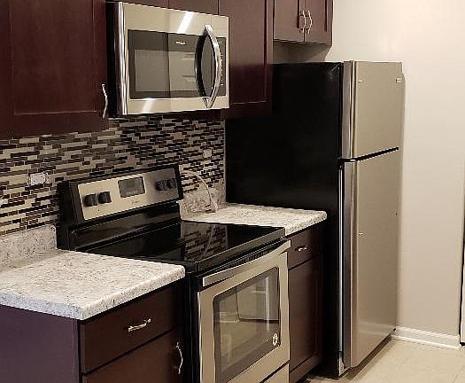 4th image of 1673 Coach Dr APT 201