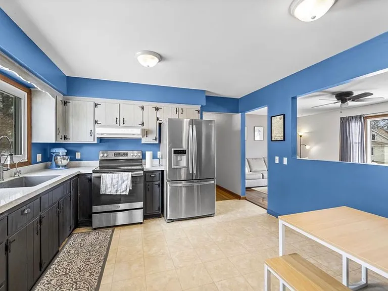 4506 Camden Rd — Photo 3