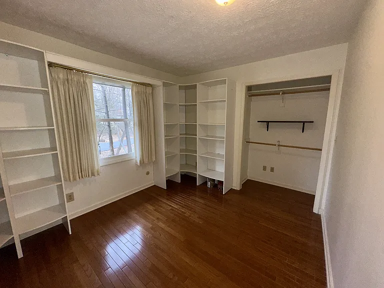 690 Terrace Lake Rd — Photo 47