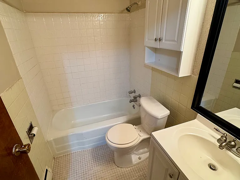 4200 3rd St NE #103 — Photo 8