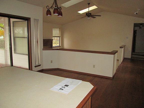 3rd image of 3720 Commencement Bay Dr