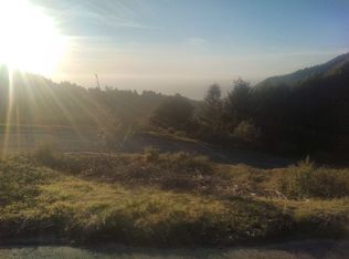 28 Oak Dr, Whitethorn, CA 95589