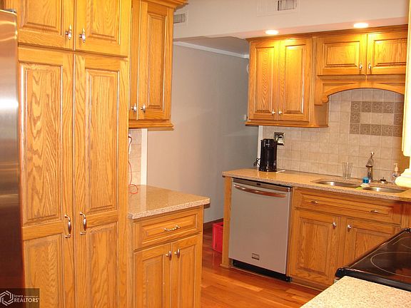 3rd image of 2686 Wilkinson Dr