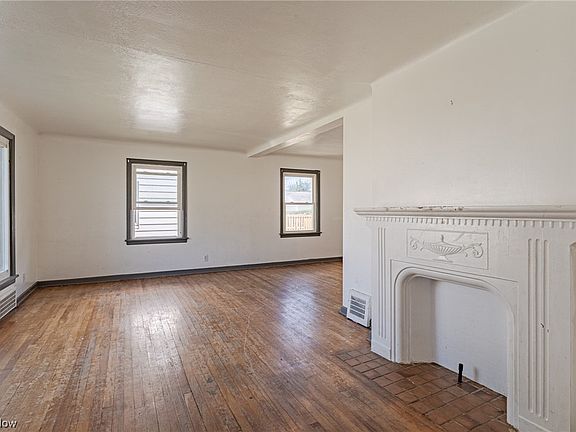 4th image of 12328 Willard Ave