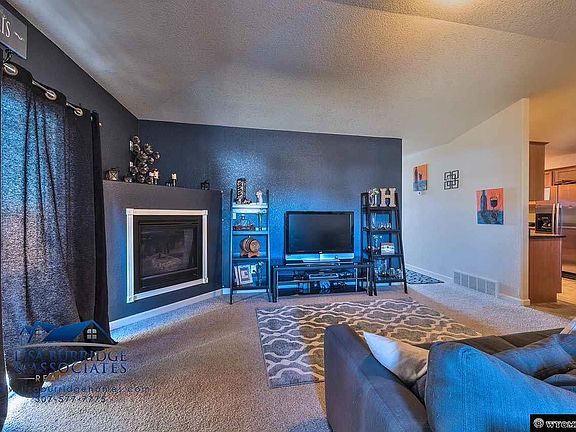 5th image of 719 Reshaw Cir
