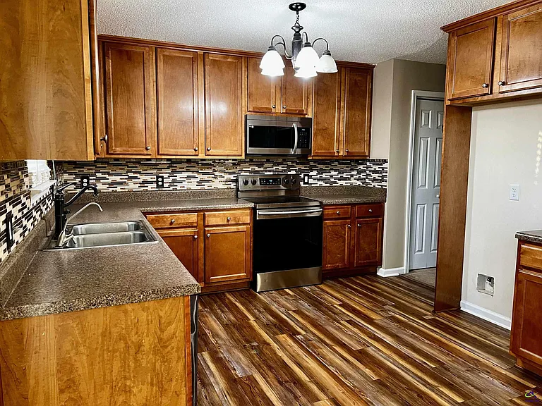 125 Faybrook Dr — Photo 8