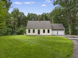 4 Carriedale Ln, Kennebunk, ME 04043