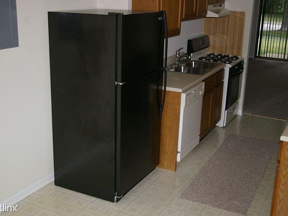 3rd image of 767 Lippert Ln APT 1E