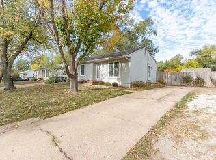 2721 Rawhide Ln, Lawrence, KS 66046
