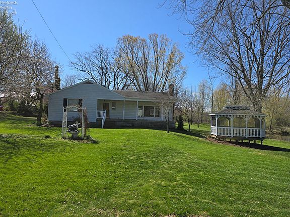 3rd image of 2420 Bogart Rd