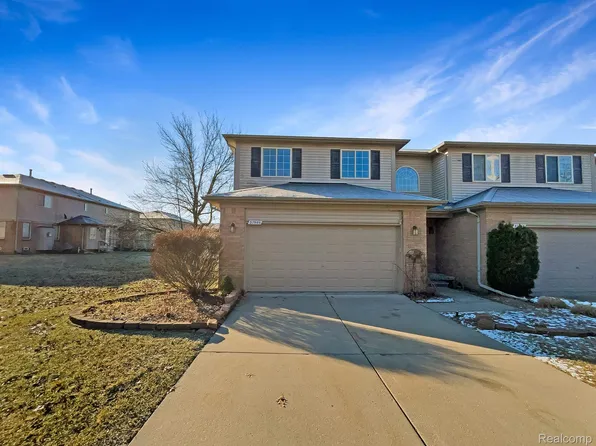 37966 Weybridge St, Clinton Township, MI 48036