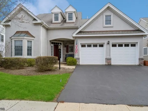 3 Valencia Ct, Montgomery Twp., NJ 08558