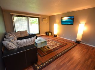 2007 122nd St E #B-3, Burnsville, MN 55337