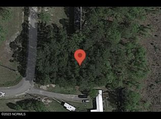 622 Rainey Dr, Spring Lake, NC 28390