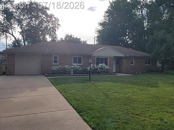 3rd image of 45437 Hecker Dr