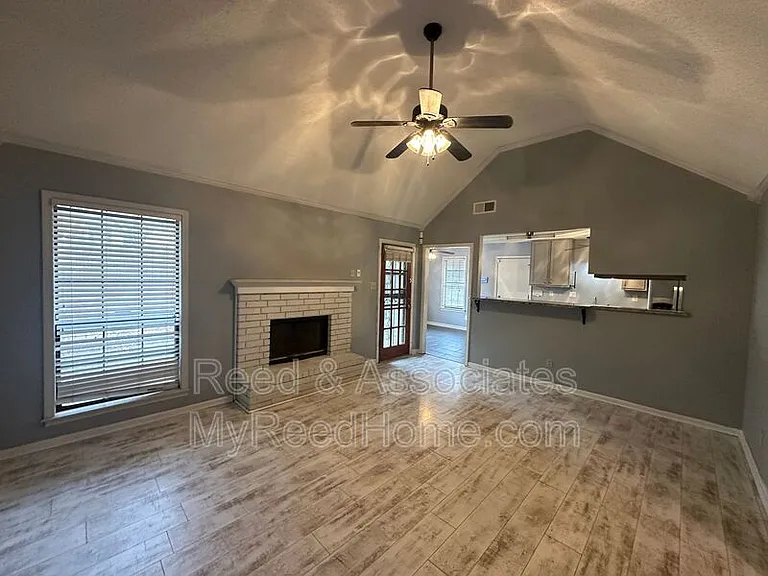 3115 Santa Valley St — Photo 2