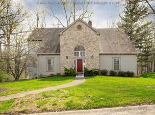 15 High Meadow Dr, Charleston, WV 25311