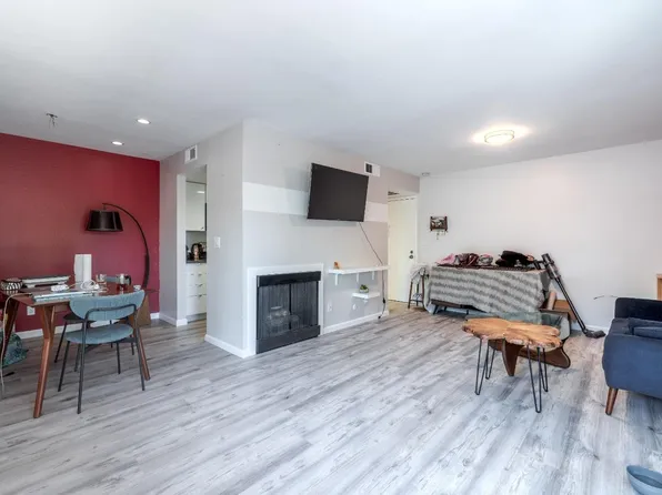 2410 Larkspur Ln APT 244, Sacramento, CA 95825