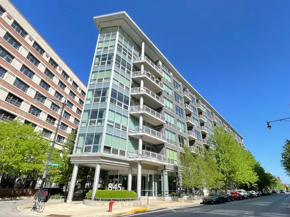 845 N Kingsbury St Unit 510, Chicago, IL 60610