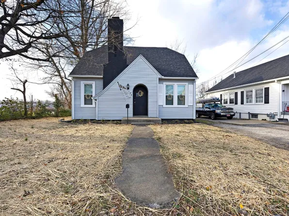 246 N Proctor Knott Ave, Lebanon, KY 40033