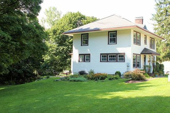 2nd image of 104 Home Ave